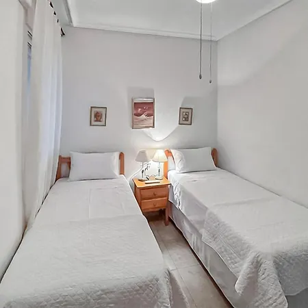 Torrevieja Апартаменти *